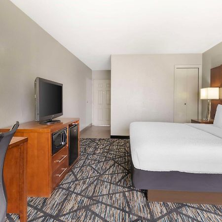 Best Western Near Lackland Afb Seaworld San Antonio Exterior foto