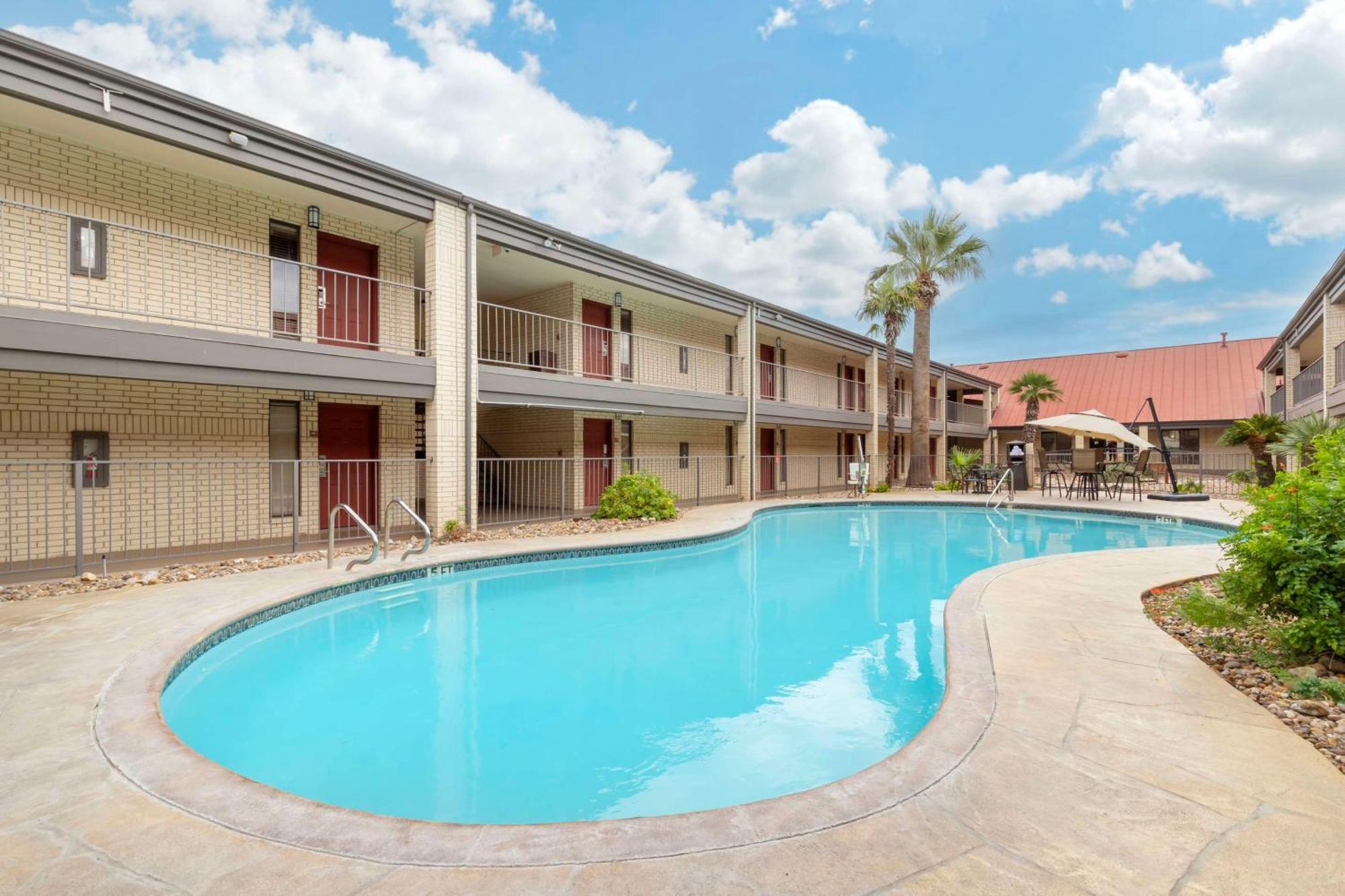 Best Western Near Lackland Afb Seaworld San Antonio Exterior foto